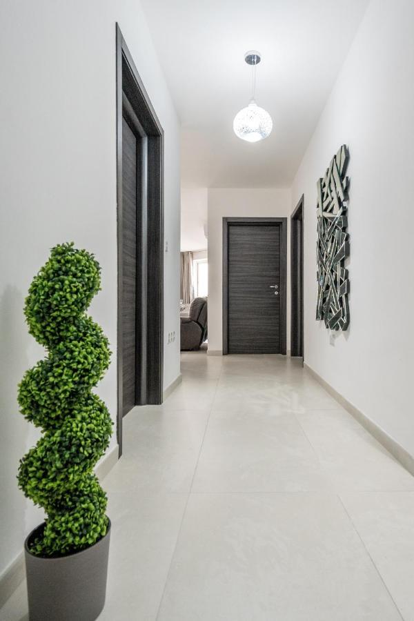 Brand New 3Br Apartment Close To All Amenities Σεντ Πόλς Μπέι Εξωτερικό φωτογραφία